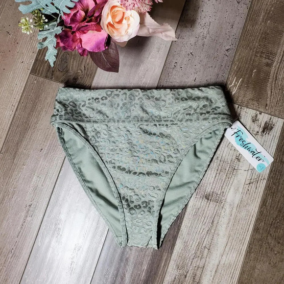 NWT Freshwater Women's Banded Swim Bottoms Sage Green Leopard Print Size Small - Picture 1 of 14